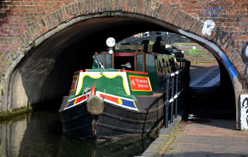 Nick Sanders on Narrowboat